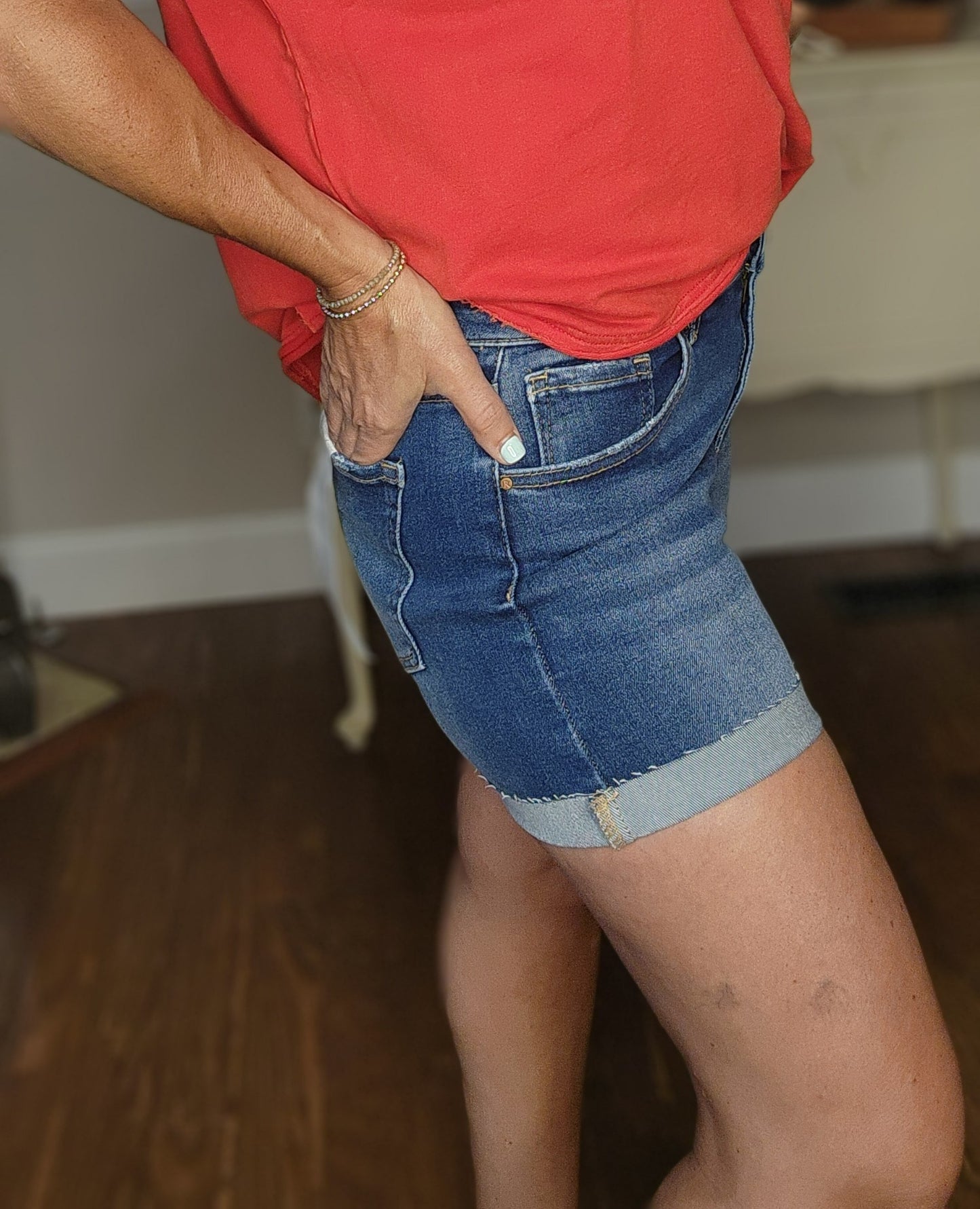 Risen Low Rise Cuffed Shorts, Dark Wash